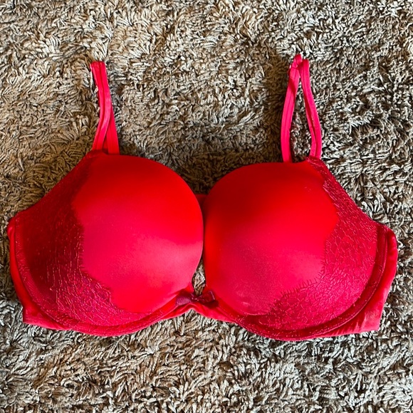 EUC Size 36D Victoria’s Secret Red Lace Push Up Bra - Picture 1 of 8